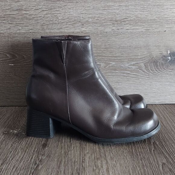 Vintage 90s Predictions Brown Leather Chunky Heel Ankle Boots 7.5 - Picture 1 of 7